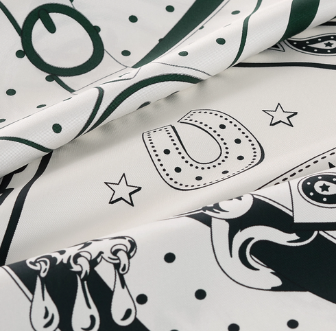 カレダブルフェイス 140 《朝の散歩・バンダナ》